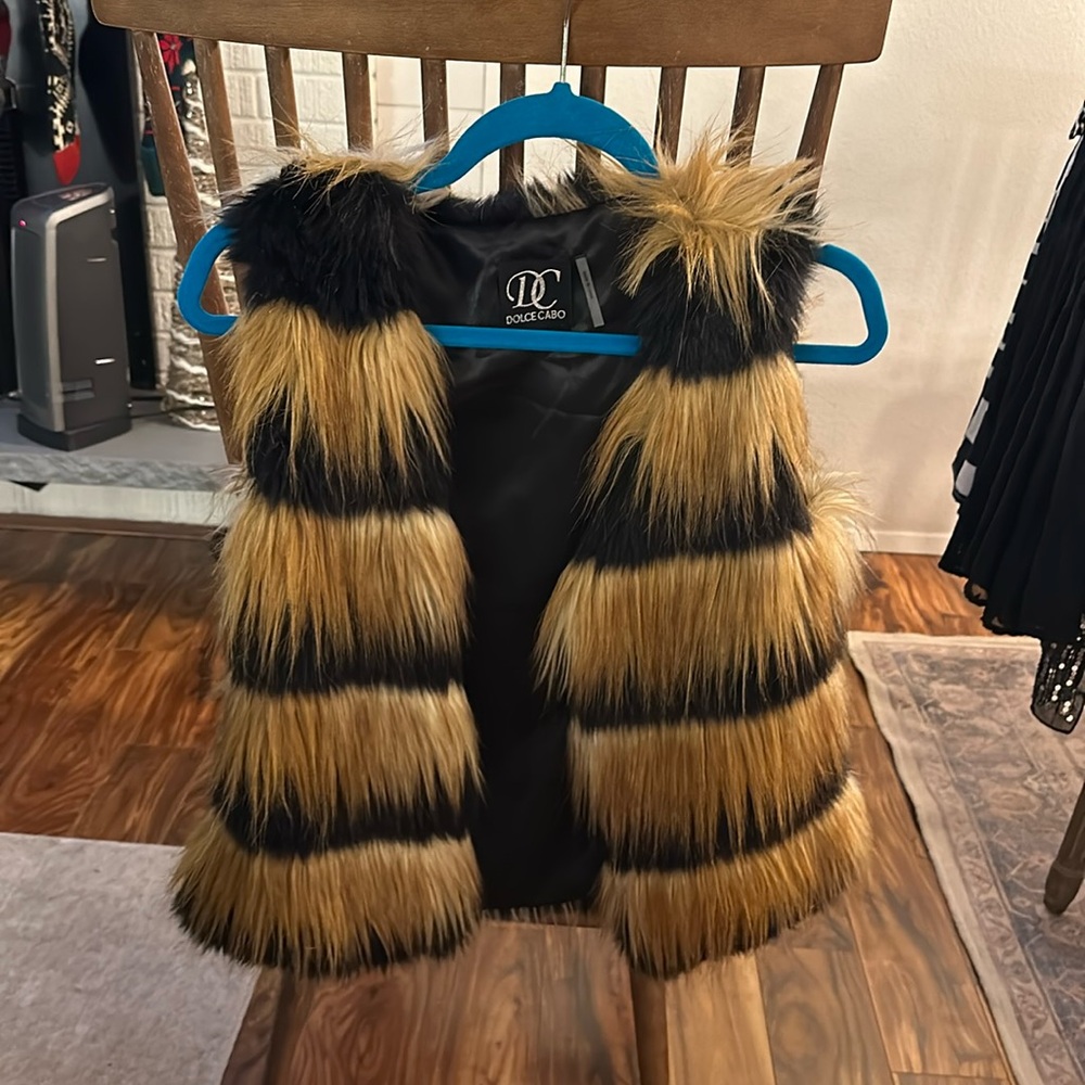 Dolce Cabo fur vest